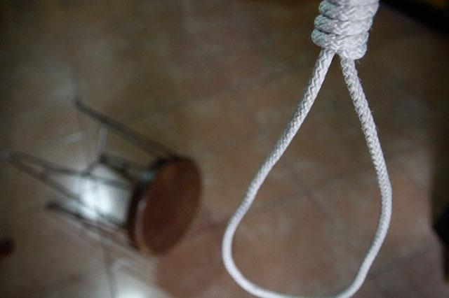 Hombre se ahorca dentro de su casa en Hueyapan