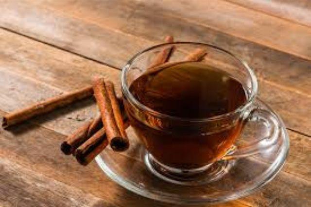 Beber té de canela puede apoyar el metabolismo y reducir la hinchazón