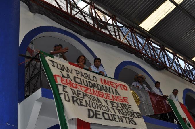 Protestan contra edil de Tehuitzingo por malos manejos y falta de obra image 2