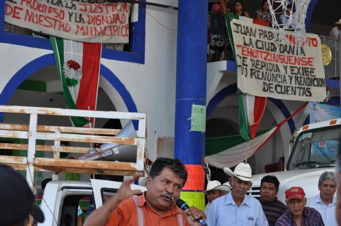 Protestan contra edil de Tehuitzingo por malos manejos y falta de obra image 5