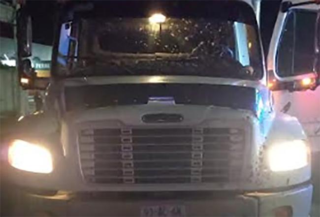 Asaltan a trailero en caseta de Amozoc y termina con crisis nerviosa