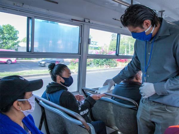 Por sobrecupo, sancionan a 44 unidades del transporte público en Puebla