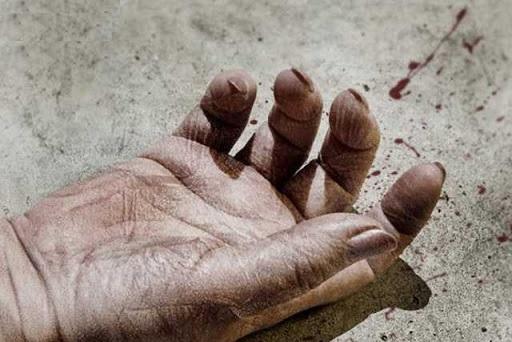 Pascual murió por el alcohol que vendía y de pasó se llevó a su cliente