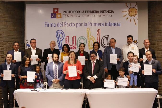 Se suma Martha Érika a pacto por la Primera Infancia en Puebla