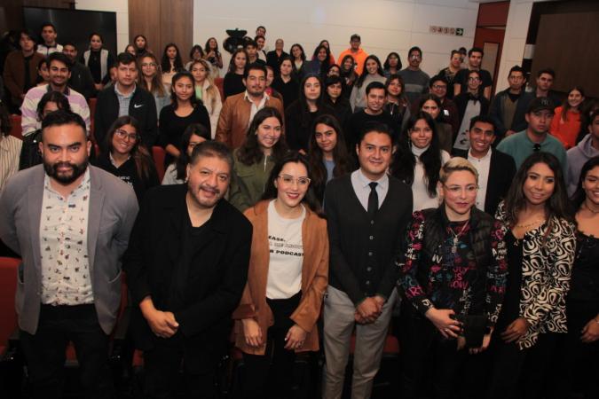 Universidades poblanas revisan alianzas en el mundo del podcast