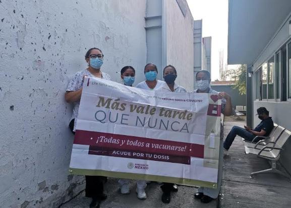 En Izúcar ciudadanos ignoran jornada de vacunación covid