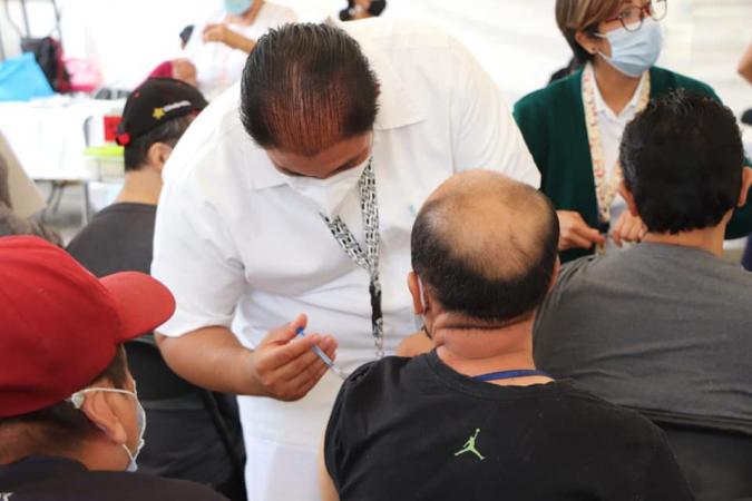 Inician vacunación Covid de 40 y más en Izúcar