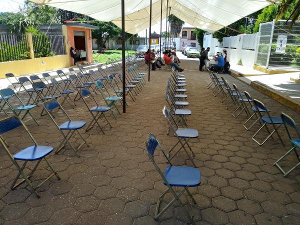 Sin gente, en jornada de vacunación covid ampliada en Cholula