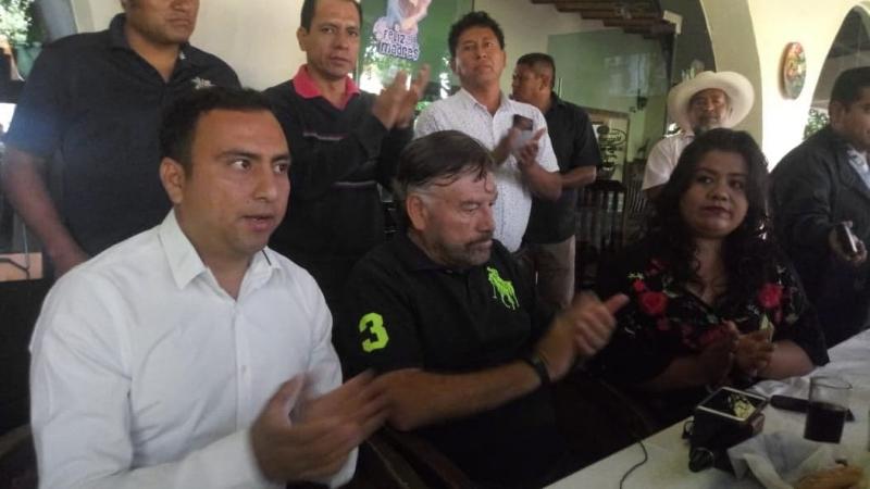 Se suman a Barbosa 200 liderazgos del PVE y PRI en Izúcar