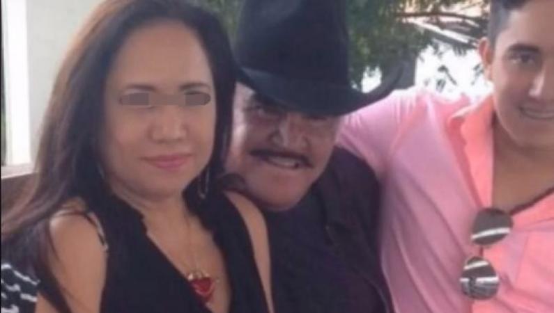 Rey Grupero tunde a El Puma por defender a Vicente Fernández