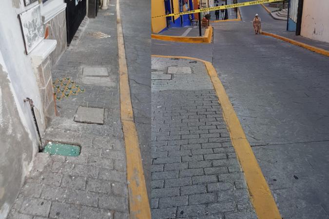 Empleados de la Villa iluminada limpian calles de Atlixco