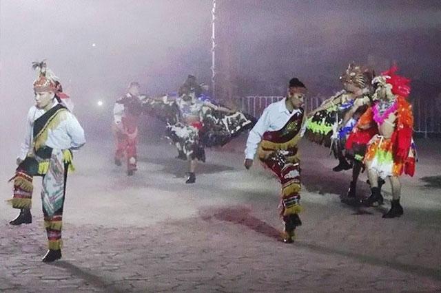 Tradición de voladores sobrevivió al confundirse con espectáculo image 1