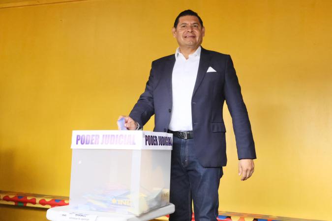 Legal votar con acordeón por integrantes del Poder Judicial: INE