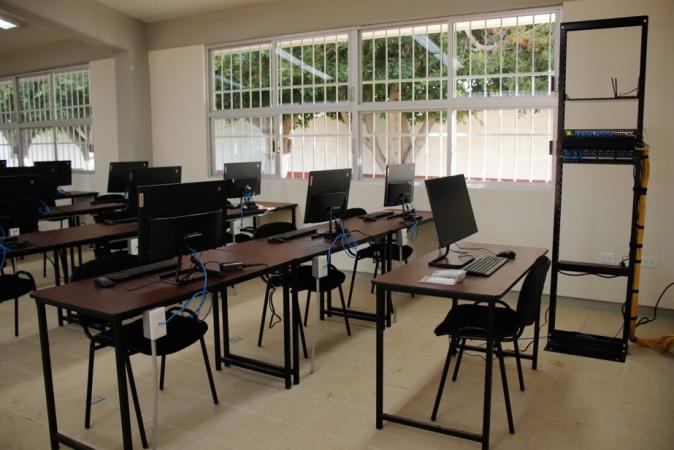 Saquean Bachiller en San Jerónimo Caleras, se llevaron el equipo de cómputo