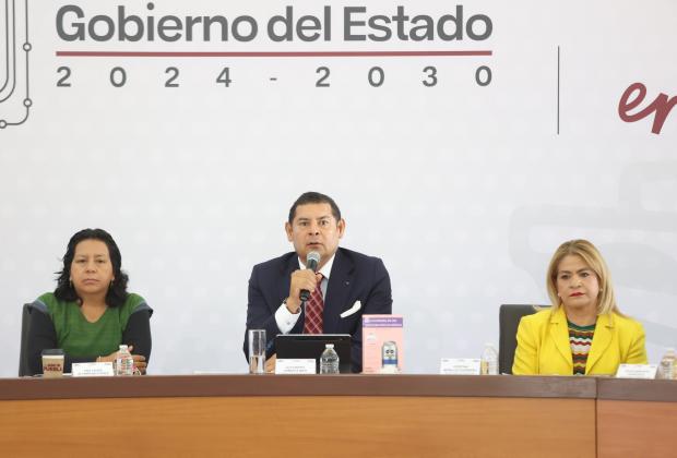 Gobierno de Puebla abre 478 expedientes por corrupción y destituye a 2 funcionarios
