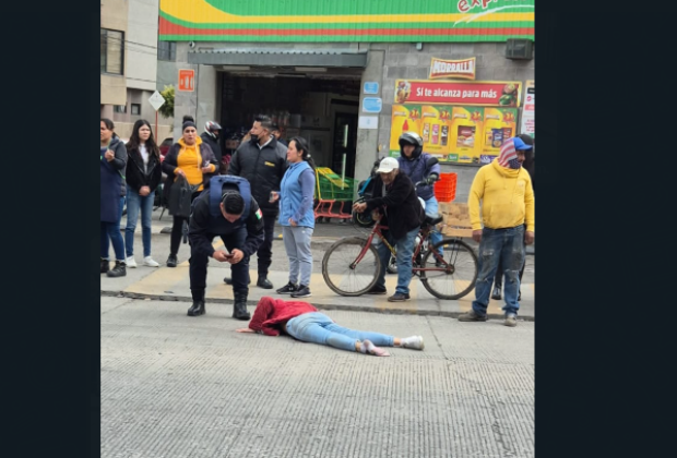 VIDEO Menor fue arrollada por un motocilista en Texmelucan