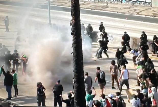 En California, de 8 a 10 millones de poblanos enfrentan la persecución de Trump