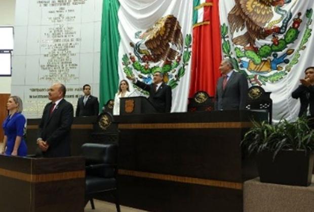 Américo Villarreal toma protesta como gobernador de Tamaulipas