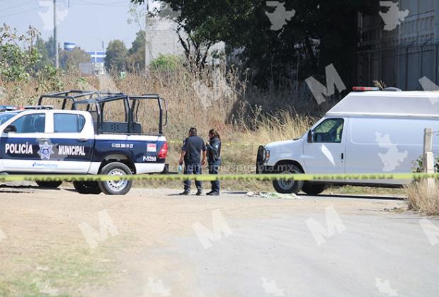 Dejan a ejecutado con narcomensaje en camino de Cuautlancingo