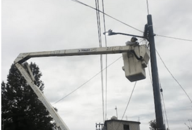 Con gestión de Antorcha logran instalación de luminarias en Huauchinango