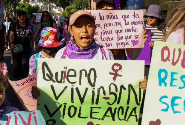 Armenta ofrece disculpas a las mujeres por los atropellos del pasado