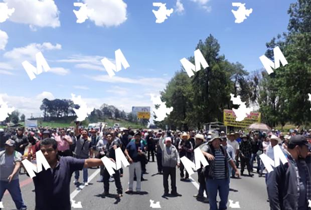 Habitantes de Tlahuapan amagan con cerrar la autopista México-Puebla