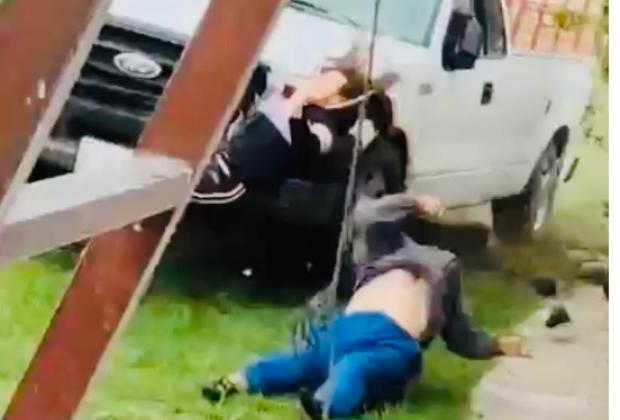 Balean y atropellan a familia en Tianguismanalco