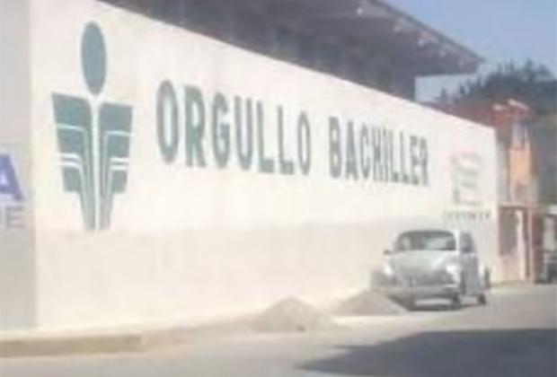 Alumno ingresa a Colegio de Bachilleres de Texmelucan con arma de fuego