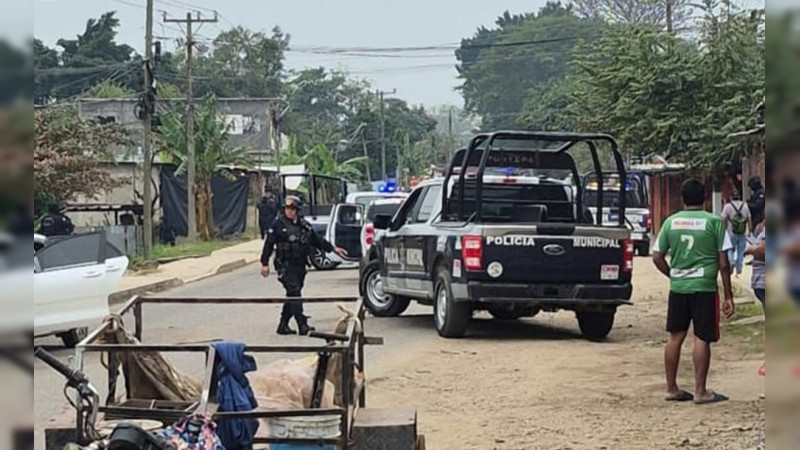 En Oaxaca ejecutan a 4 policías municipales tras balacera 