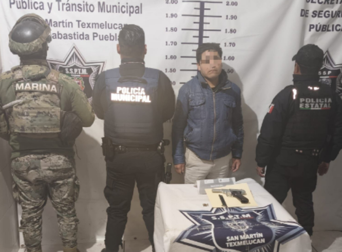 En Texmelucan aseguran a Julián con un arma de fuego