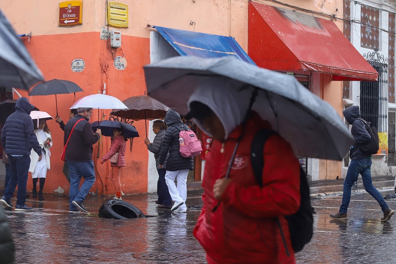 Fuertes lluvias y rachas de viento se prevén este miércoles en Puebla