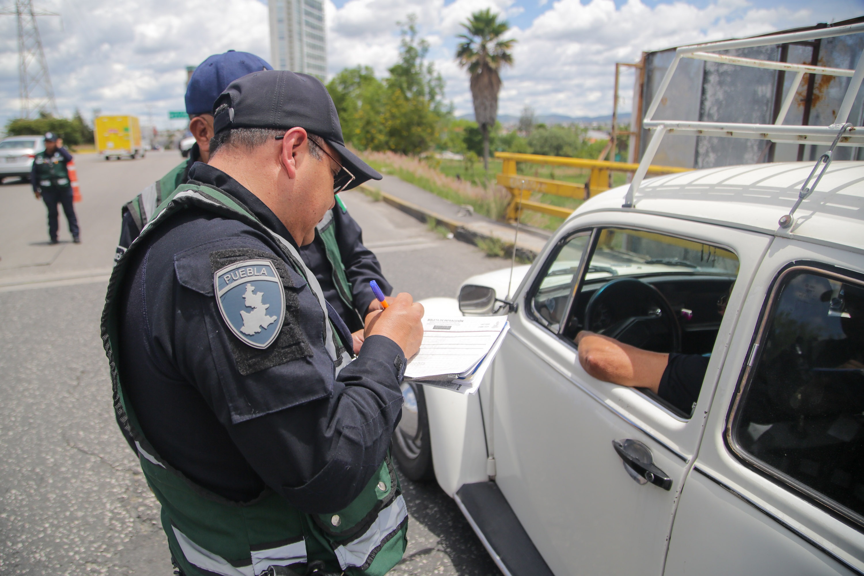 No dejes para lo último la verificación vehicular en Puebla