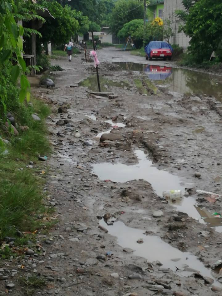 Destruye calles la constructora que hacía obras en Xicotepec