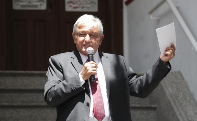 AMLO planea sancionar a quien gane más que él
