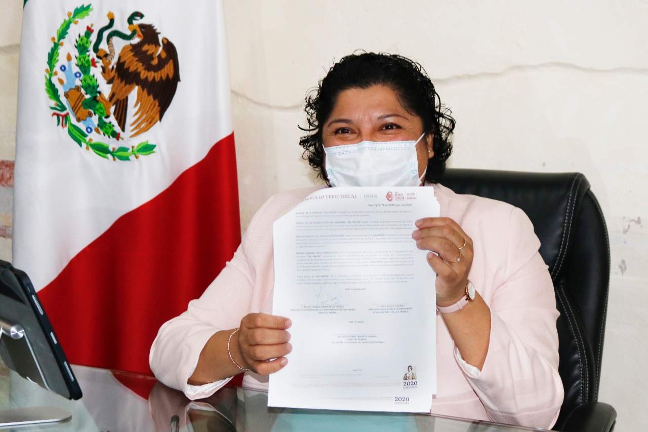 Pérez Popoca firma convenio con Instituto Nacional del Suelo Sustentable
