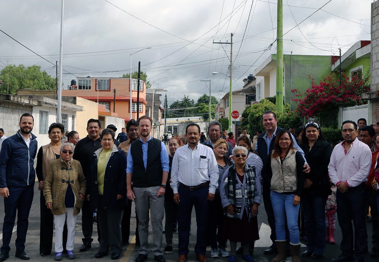 Banck y vecinos de Paraíso del Ángel supervisan vialidad