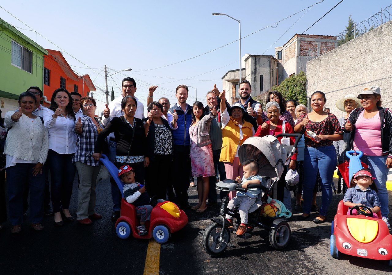 Banck y vecinos supervisan vialidad en Santa Cruz Buenavista
