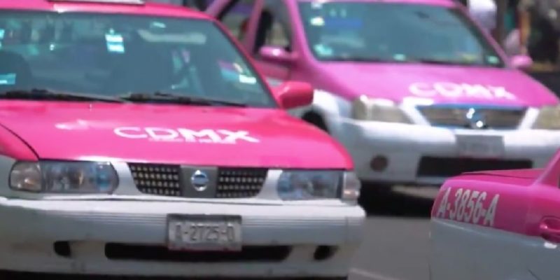 Los buenos somos más, taxista devuelve dinero