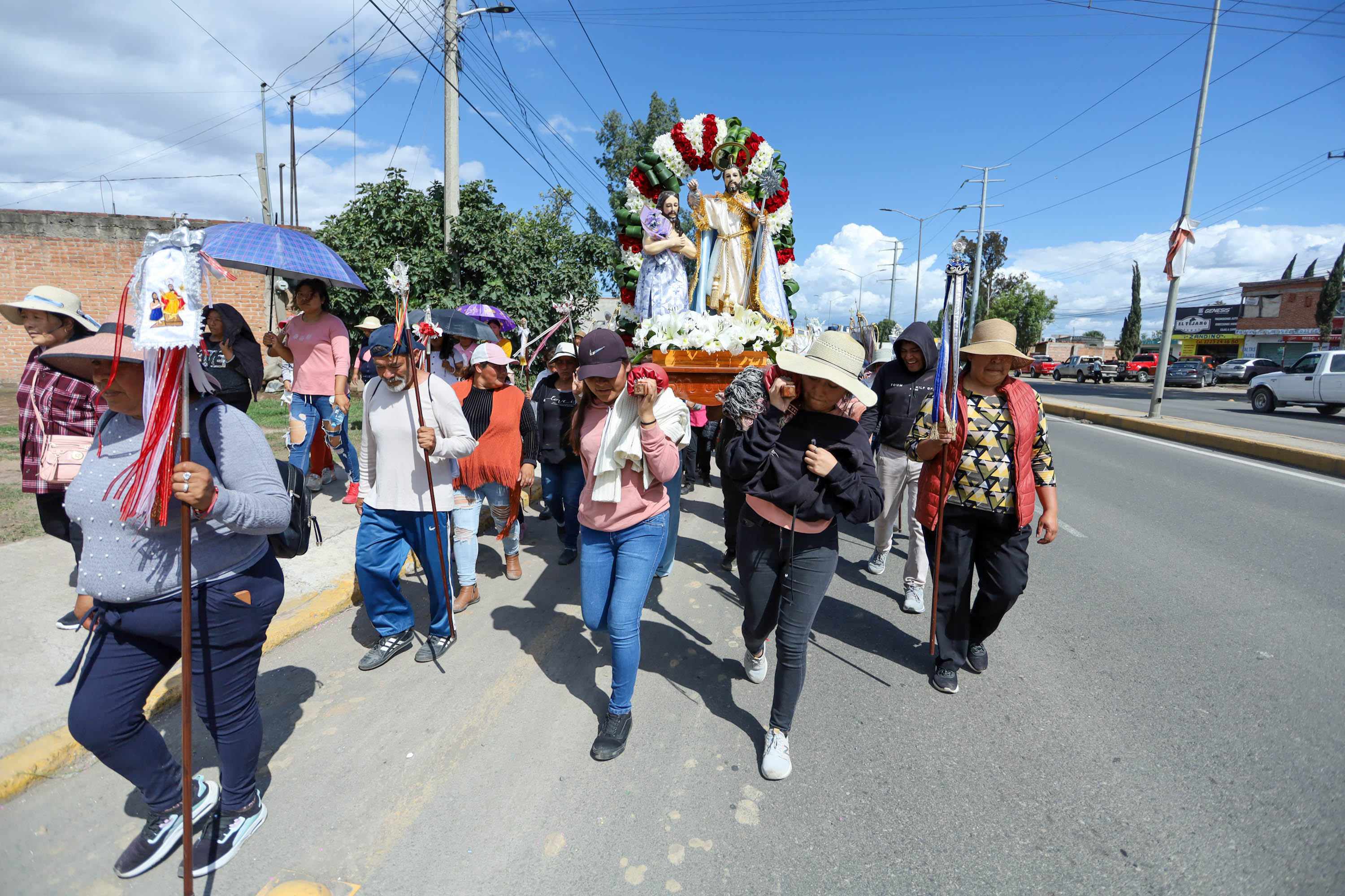 VIDEO Realizan procesión de San Juan Bautista en San Juan Tlautla
