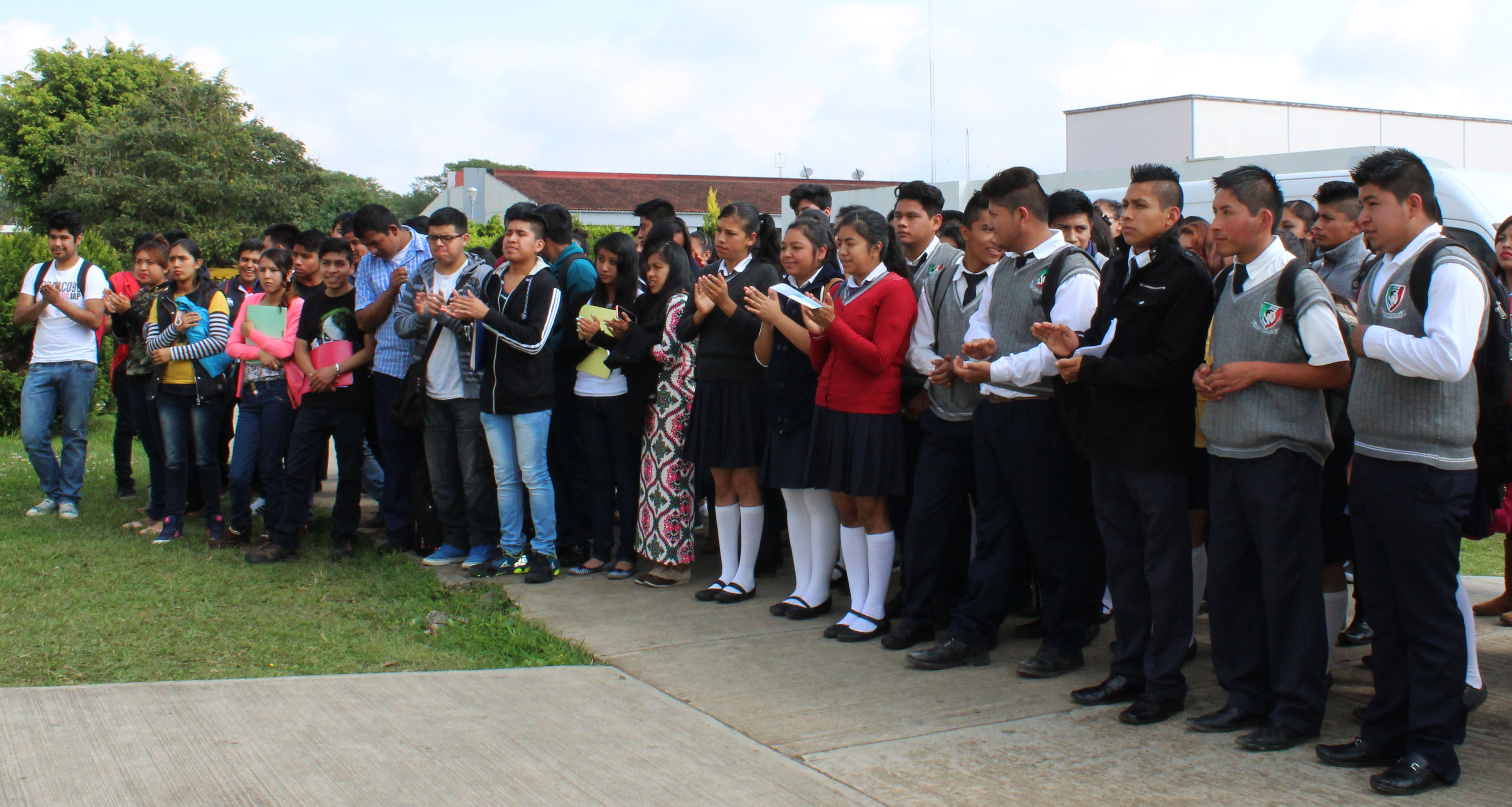 Bachilleres realizan práctica para Prueba Planea en Xicotepec
