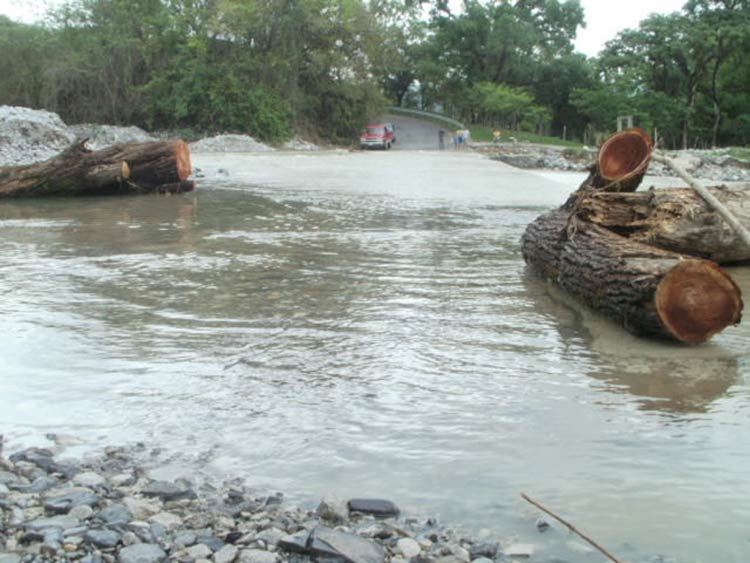 Provoca Frente Frío lluvias e inundaciones en Sierra de Puebla