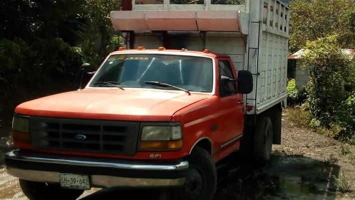 Recuperan en Xicotepec 2 vehículos con reporte de robo