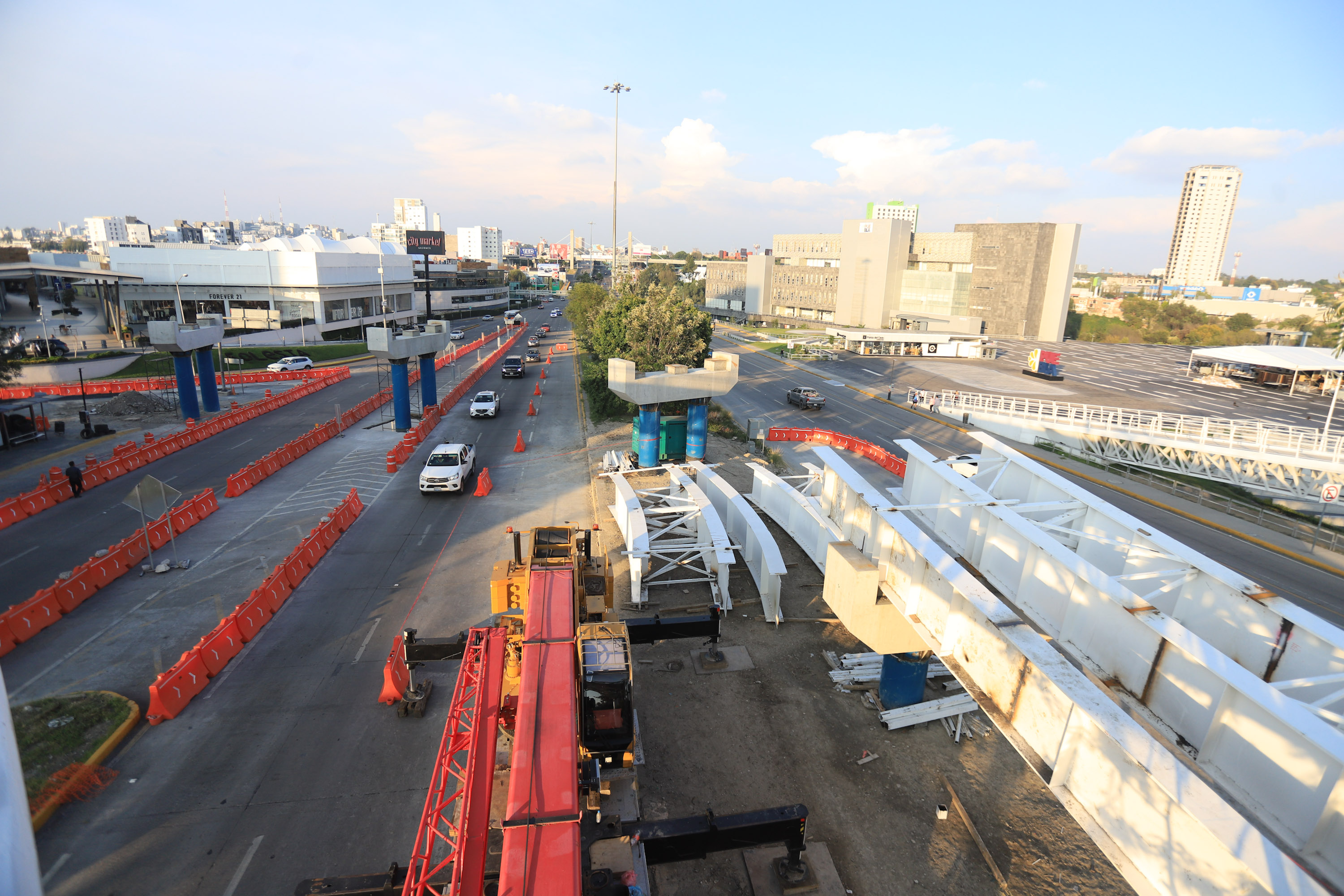 Avanza a buen ritmo obra de Distribuidor Vial