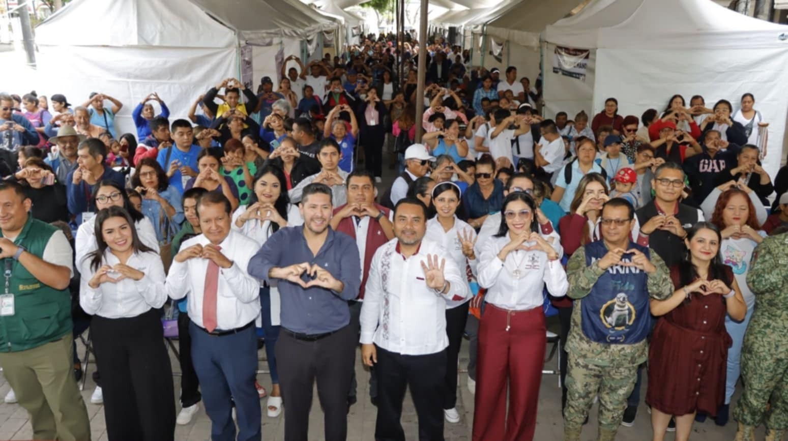 Realizan Feria de la Paz en Tehuacán con atención médica y social