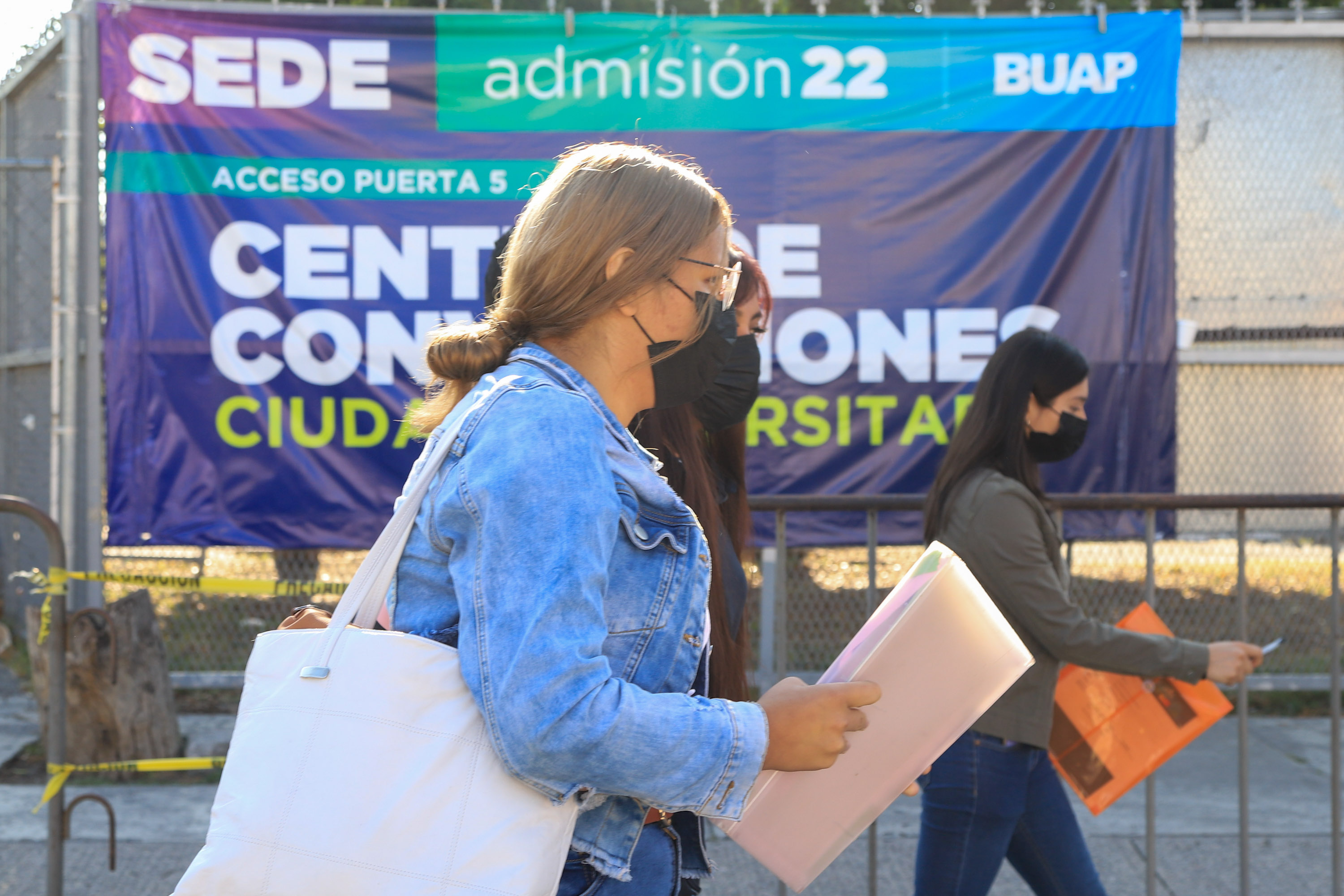 VIDEO Es el turno de los Universitarios para el Examen en la BUAP