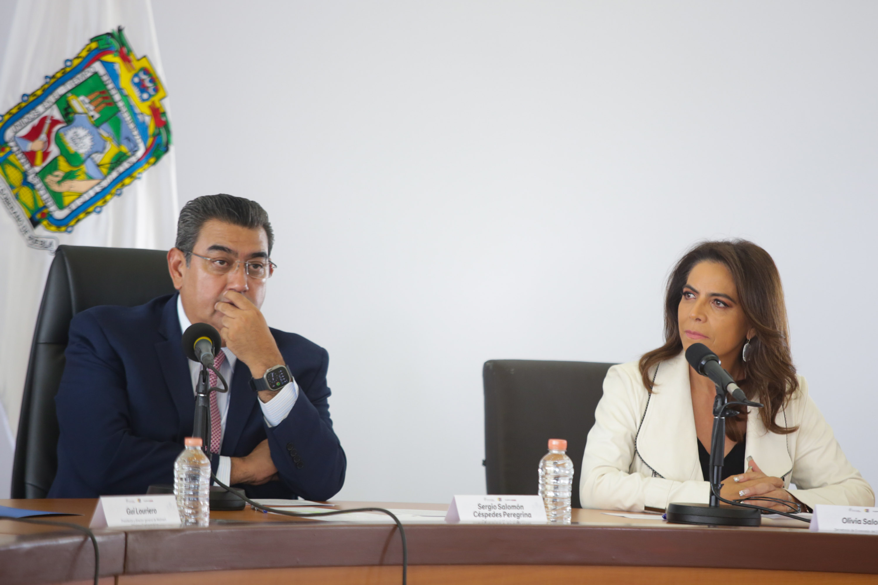 Renuncia Olivia Salomón; va por la gubernatura de Puebla