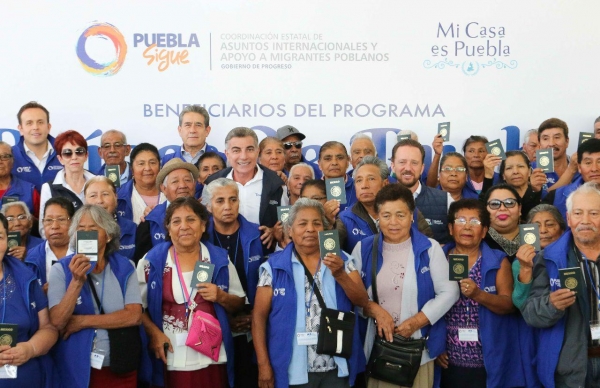 Raíces de Puebla apoyará a familias de migrantes, afirma Gali