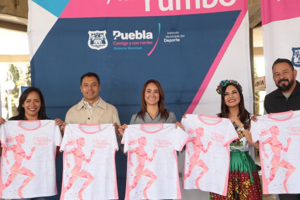 Presentan la playera de la Carrera de la Mujer Poblana