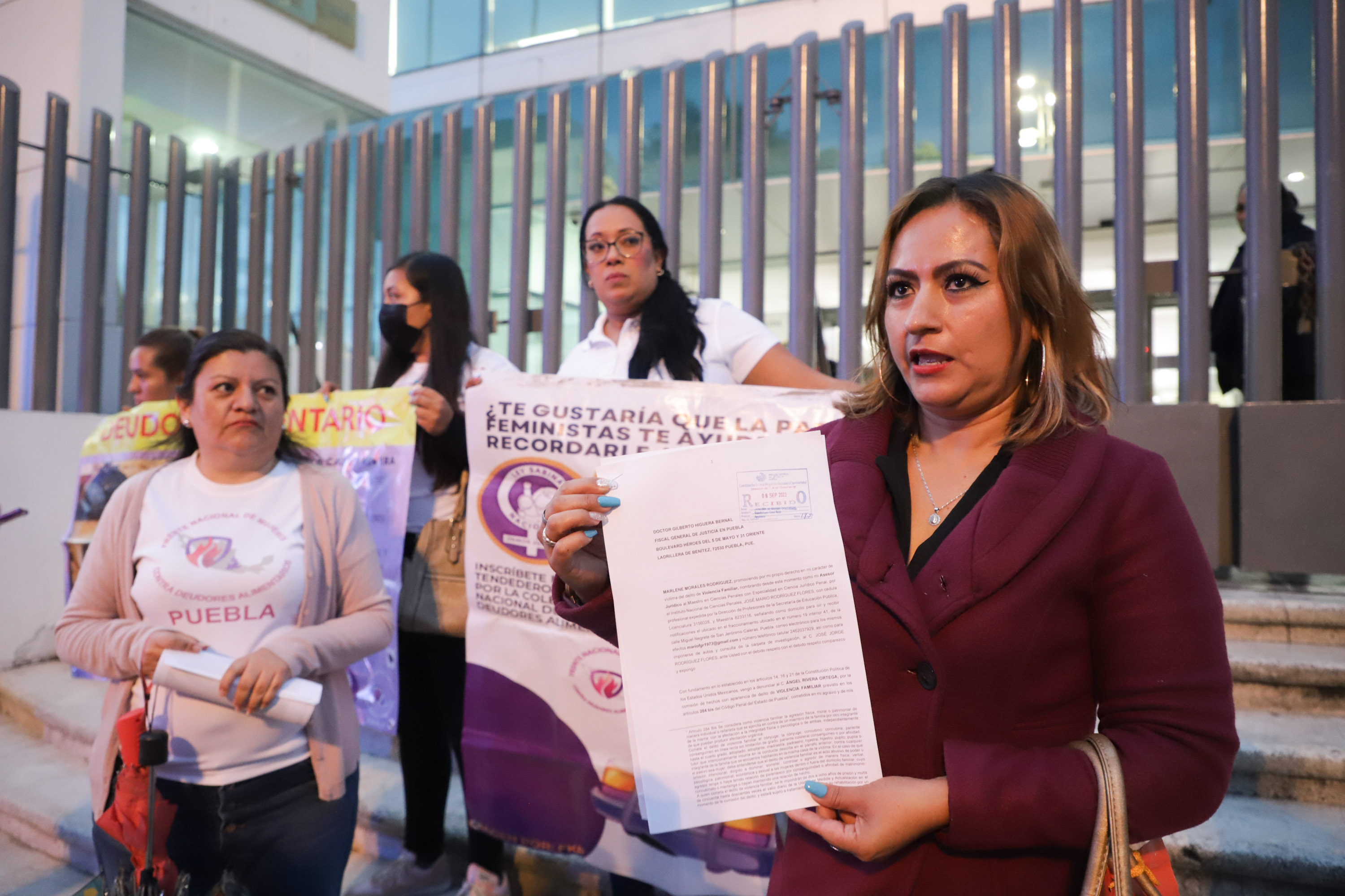 VIDEO Denuncian por violencia familiar al regidor Ángel Rivera