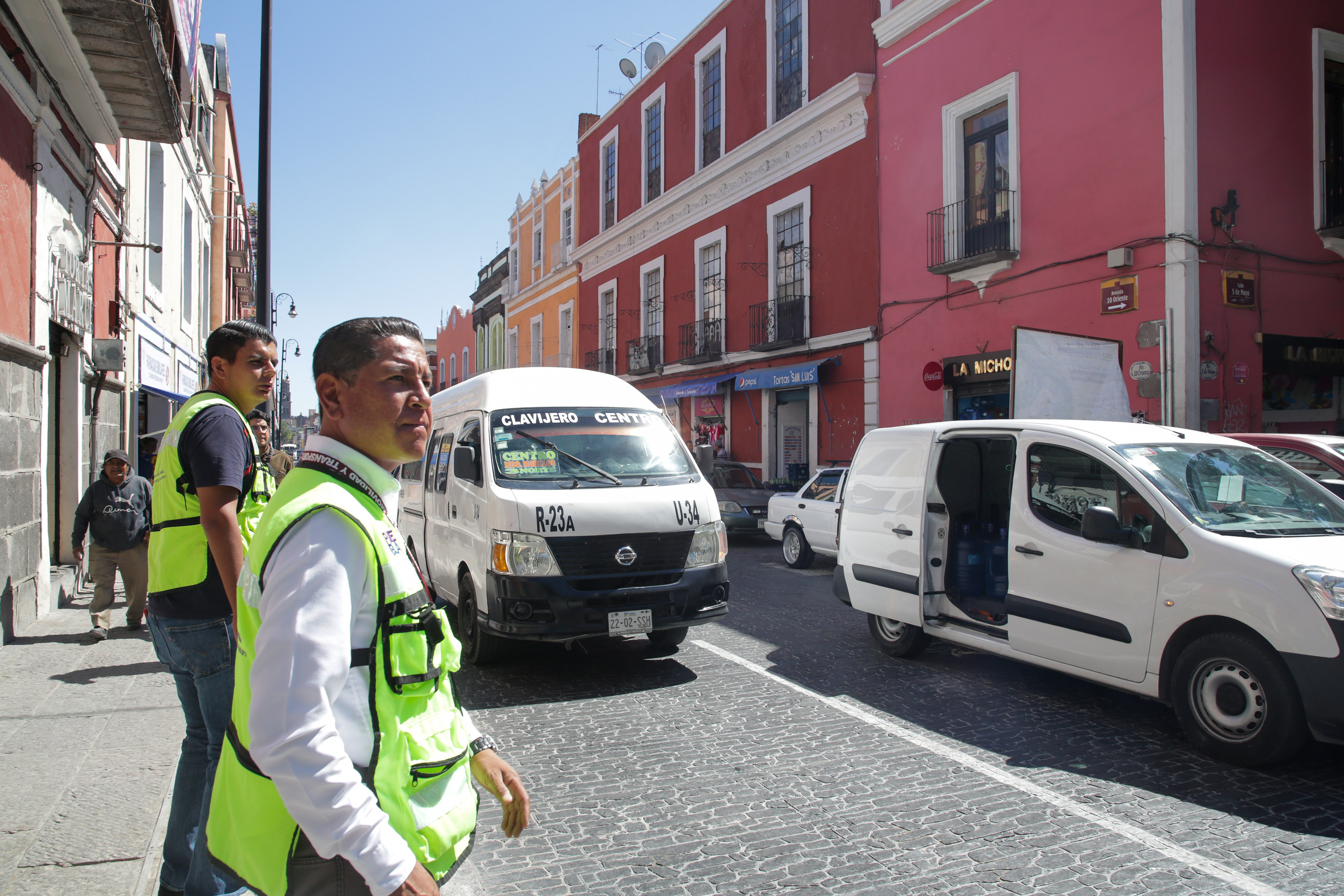 VIDEO Regresa transporte público al Centro Histórico de Puebla